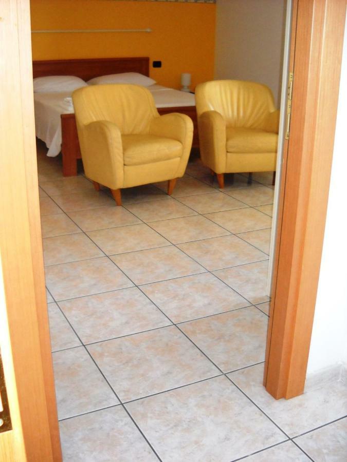 Apartamento Residenza D'Agnese Montesilvano Marina Exterior foto